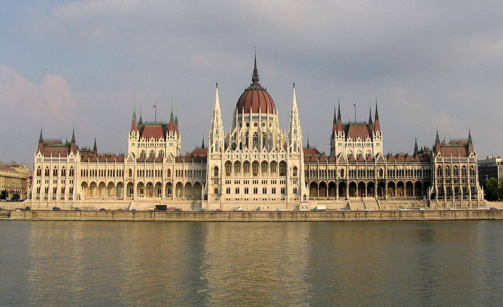 Hungary visa UAE