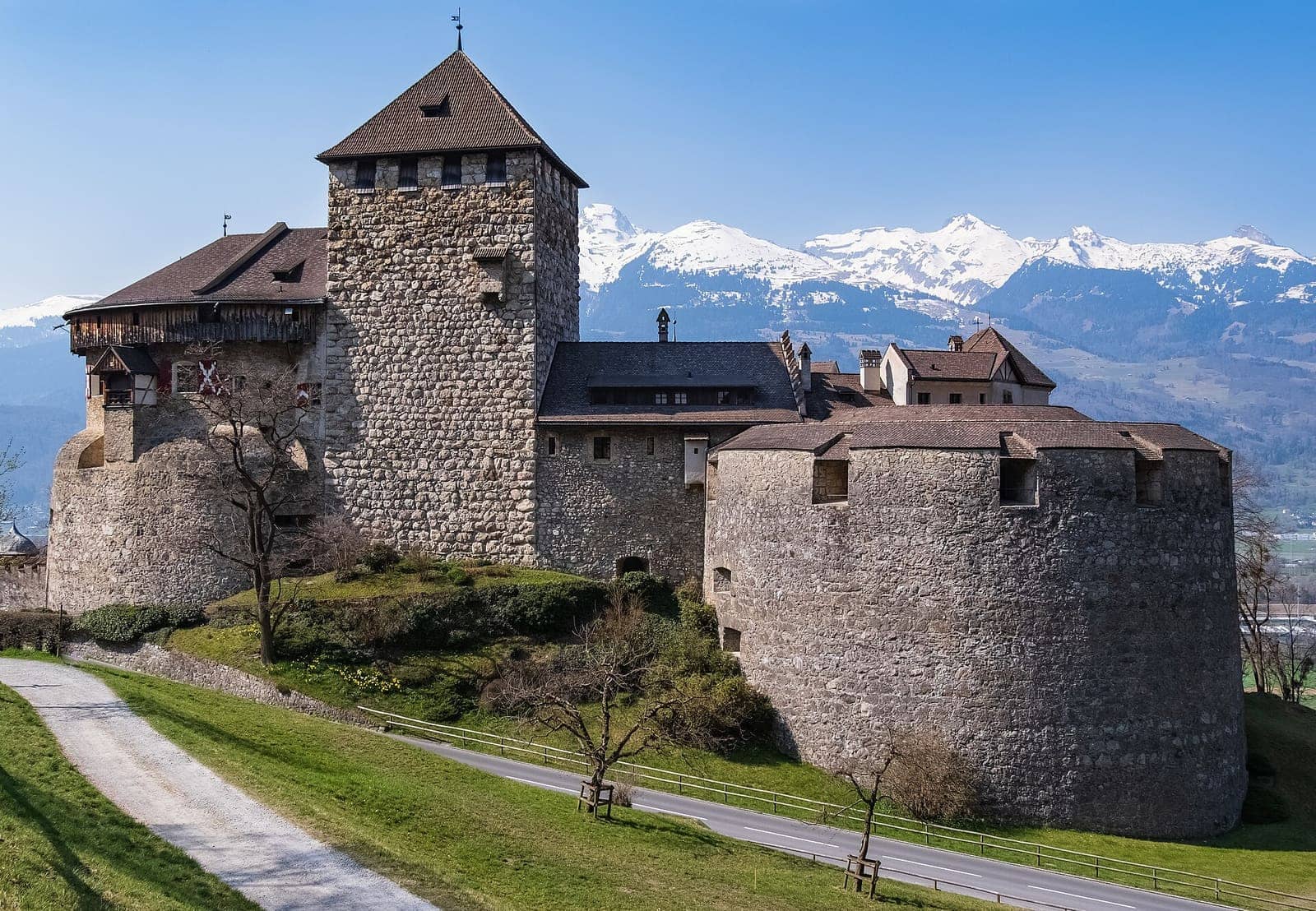 Liechtenstein visa UAE